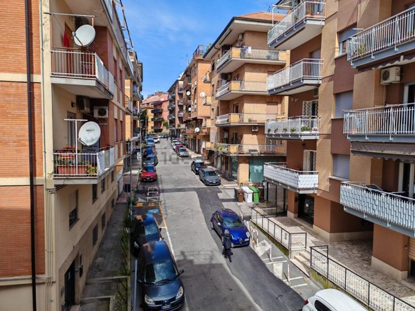 appartamento in vendita ad Albano Laziale in zona Pavona
