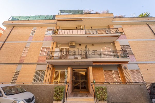 appartamento in vendita ad Albano Laziale in zona Pavona