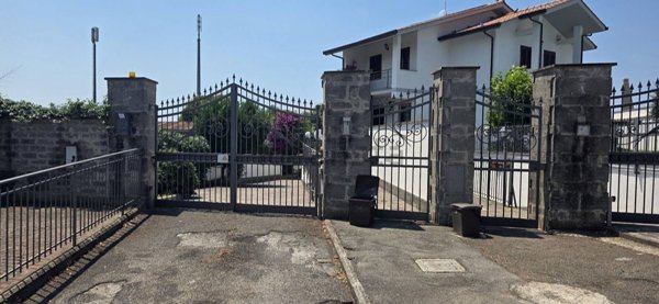 casa indipendente in vendita ad Albano Laziale in zona Cecchina