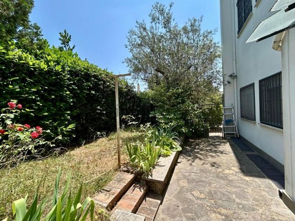 appartamento in vendita ad Albano Laziale in zona Pavona