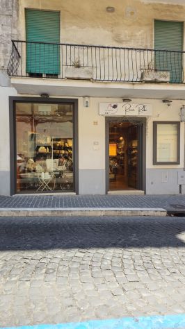 negozio in vendita ad Albano Laziale