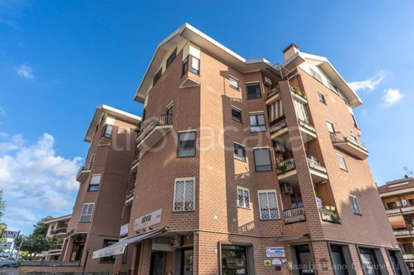 appartamento in vendita ad Albano Laziale in zona Pavona