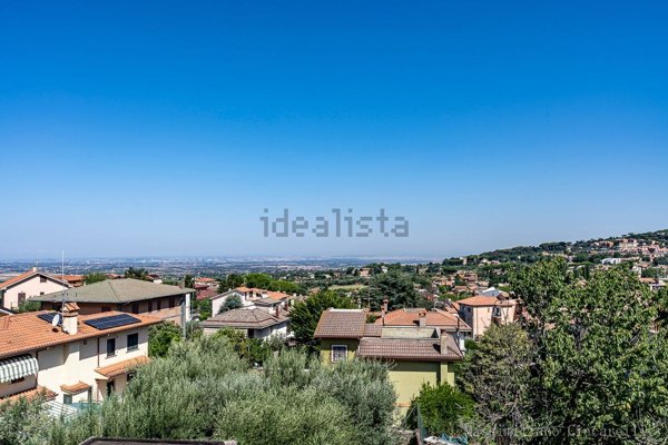 appartamento in vendita ad Albano Laziale