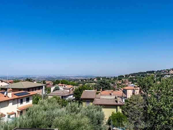 appartamento in vendita ad Albano Laziale