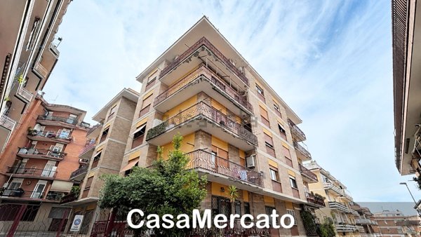 appartamento in vendita ad Albano Laziale in zona Pavona