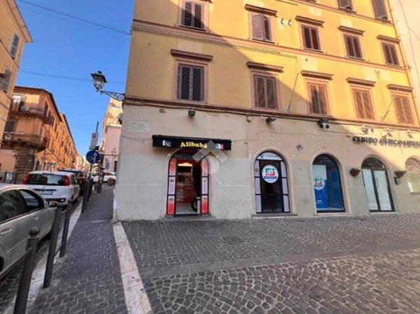 negozio in vendita ad Albano Laziale