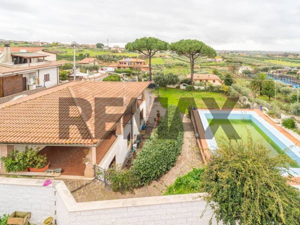 casa indipendente in vendita ad Albano Laziale