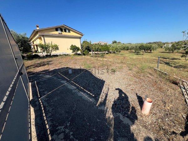 terreno agricolo in vendita ad Albano Laziale in zona Cecchina
