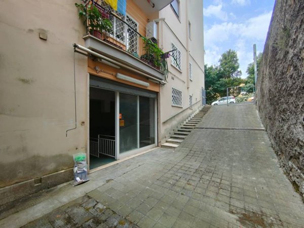 negozio in vendita ad Albano Laziale