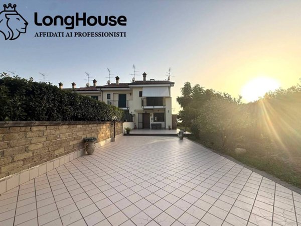 casa indipendente in vendita ad Albano Laziale