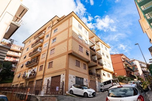 appartamento in vendita ad Albano Laziale in zona Pavona