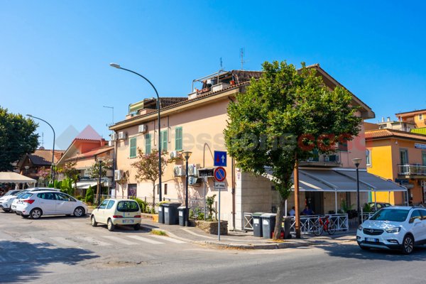 appartamento in vendita ad Albano Laziale in zona Marfoli