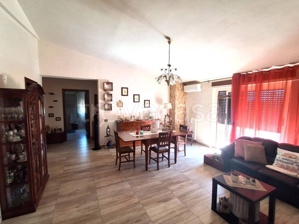 appartamento in vendita ad Albano Laziale in zona Cecchina