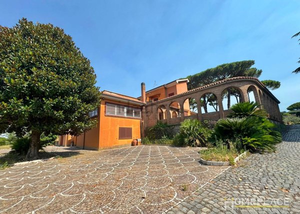 casa indipendente in vendita ad Albano Laziale