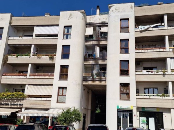 appartamento in vendita ad Albano Laziale in zona Pavona