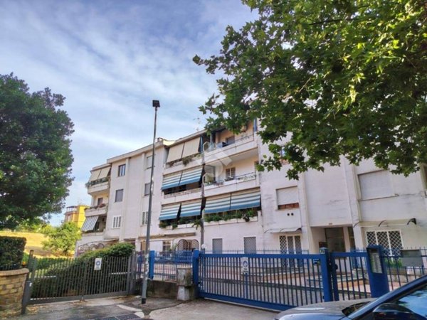 appartamento in vendita ad Albano Laziale in zona Pavona