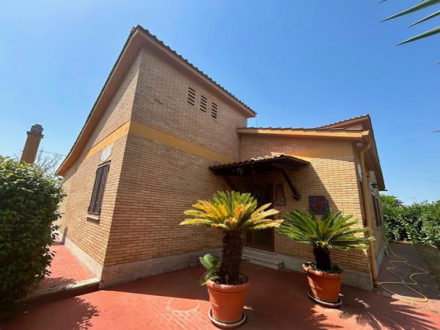 casa indipendente in vendita ad Albano Laziale