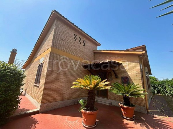 casa indipendente in vendita ad Albano Laziale