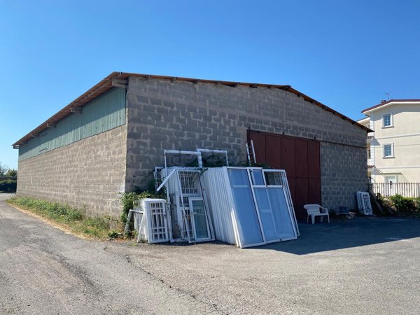 locale di sgombero in vendita ad Albano Laziale