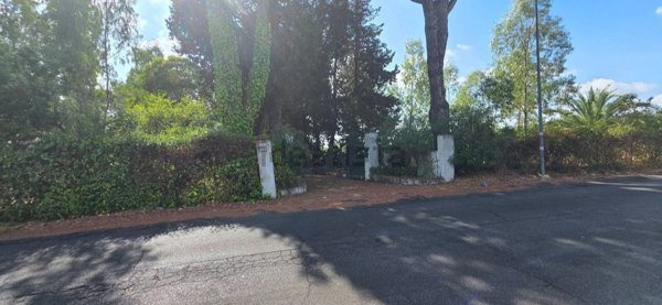 casa indipendente in vendita ad Albano Laziale in zona Cecchina