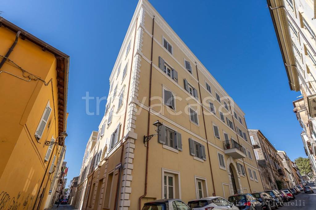 appartamento in vendita ad Albano Laziale