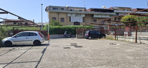 box auto in vendita ad Albano Laziale in zona Cecchina