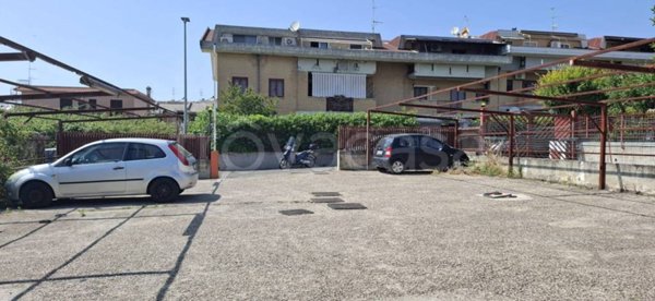 box auto in vendita ad Albano Laziale in zona Cecchina