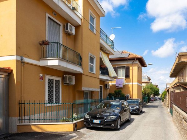 appartamento in vendita ad Albano Laziale in zona Marfoli