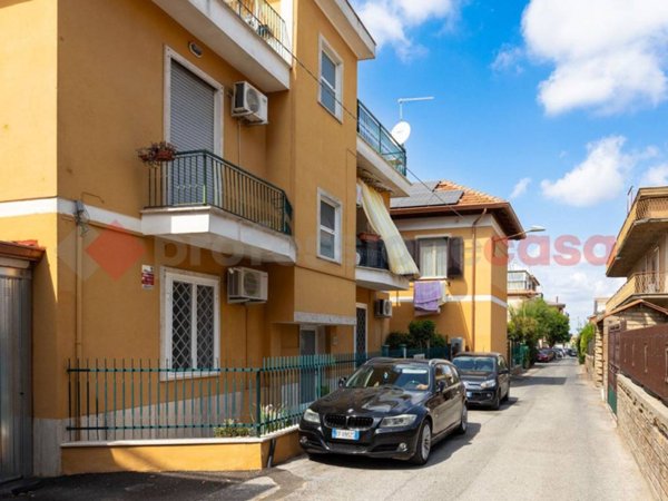 appartamento in vendita ad Albano Laziale in zona Marfoli