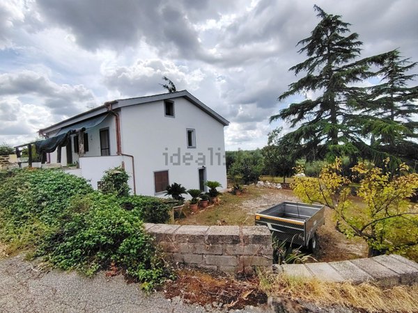 casa indipendente in vendita ad Albano Laziale in zona Cecchina