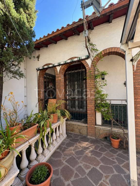 casa indipendente in vendita ad Albano Laziale