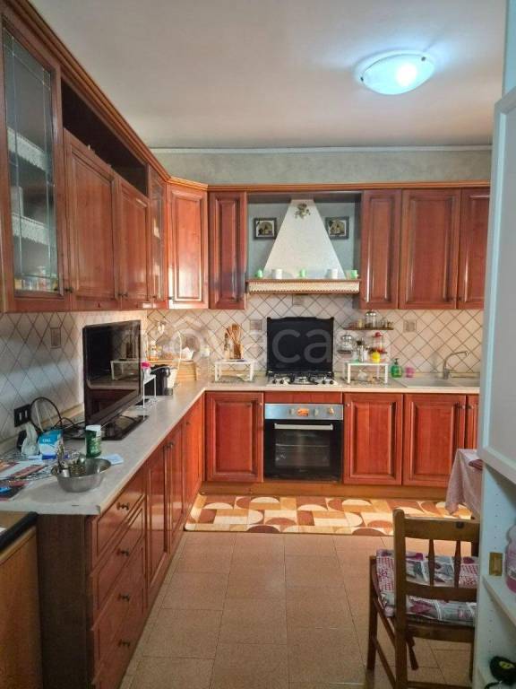 appartamento in vendita ad Albano Laziale in zona Pavona