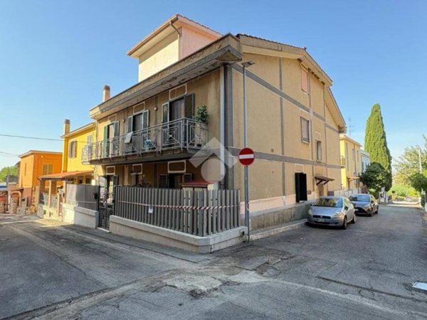 appartamento in vendita ad Albano Laziale in zona Cecchina