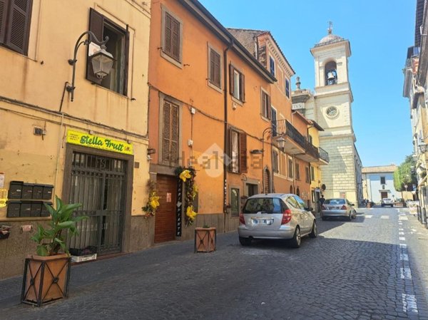 appartamento in vendita ad Albano Laziale