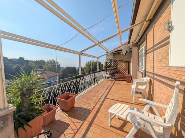 appartamento in vendita ad Albano Laziale in zona Pavona
