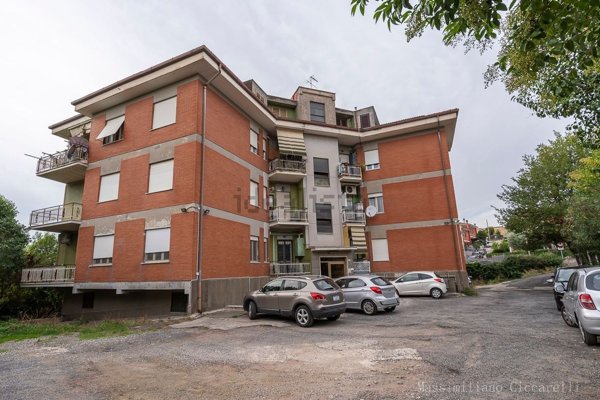 appartamento in vendita ad Albano Laziale in zona Cecchina