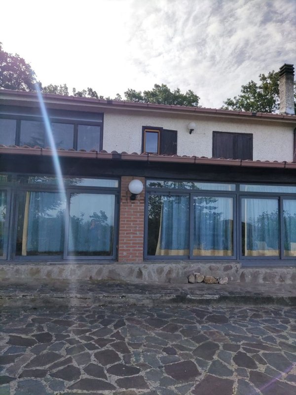 casa indipendente in vendita ad Allumiere