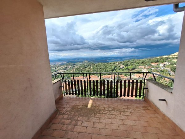 appartamento in vendita ad Allumiere