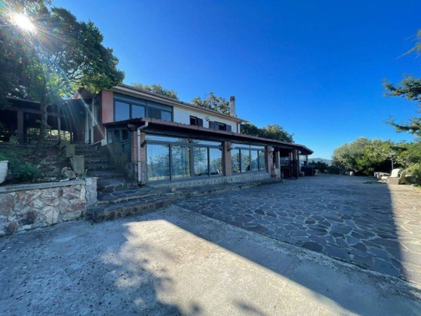 casa indipendente in vendita ad Allumiere