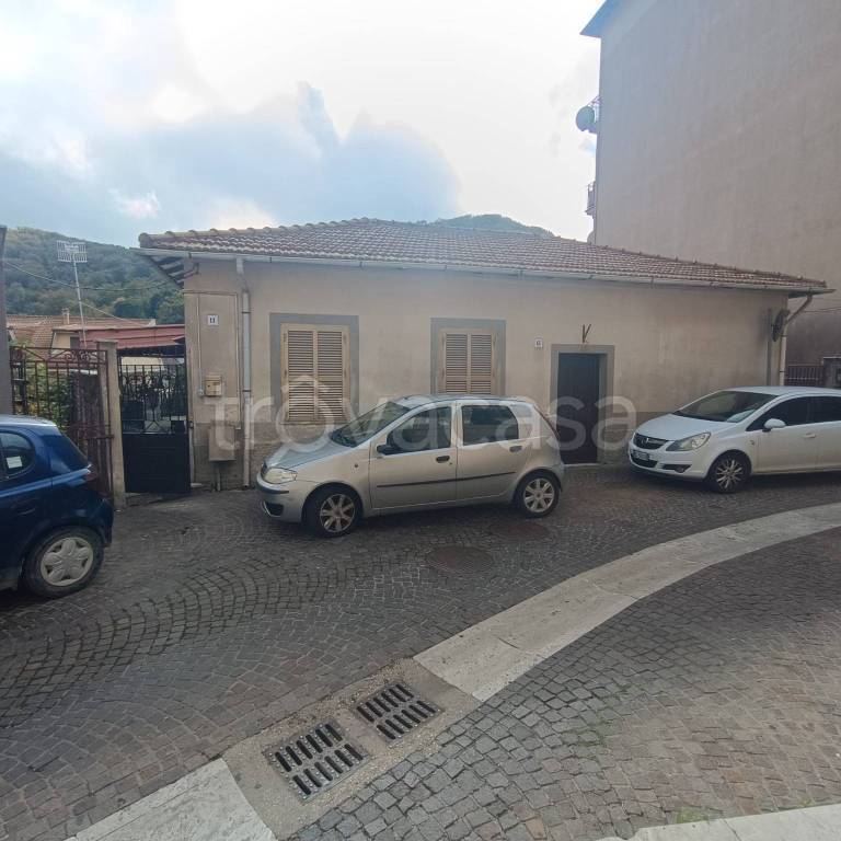 appartamento in vendita ad Allumiere