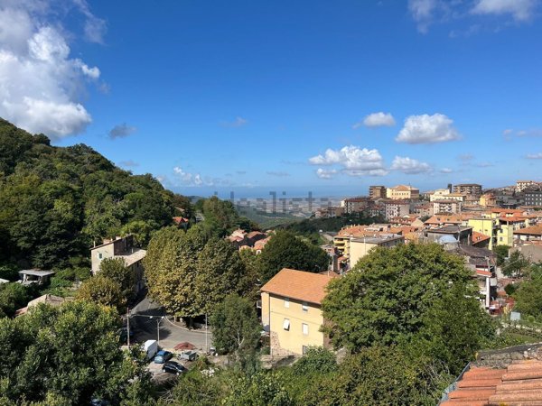 appartamento in vendita ad Allumiere