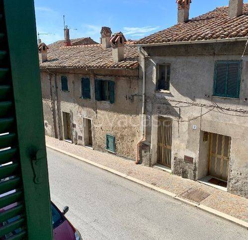 appartamento in vendita ad Allumiere