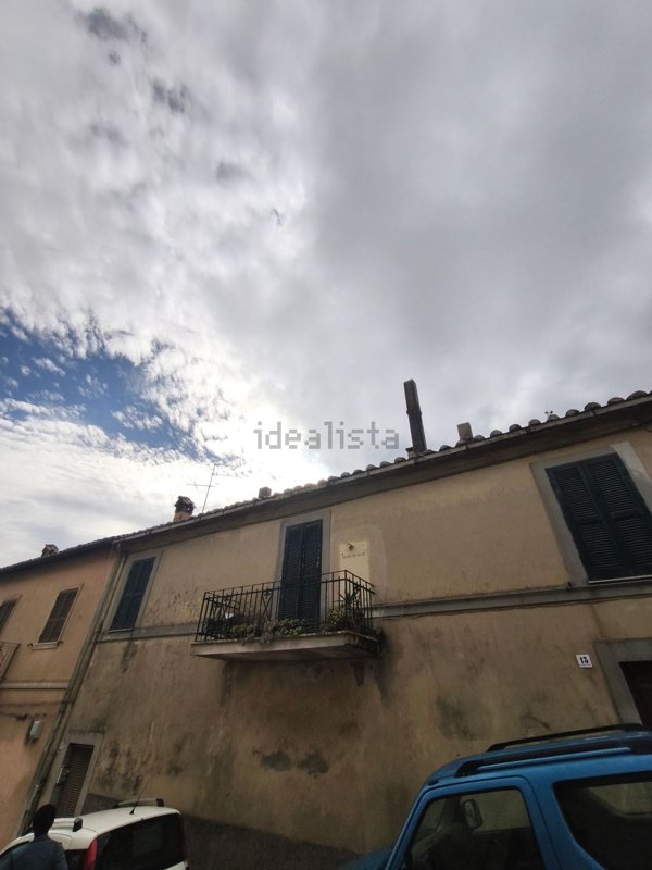 appartamento in vendita ad Allumiere in zona Sant'Antonio