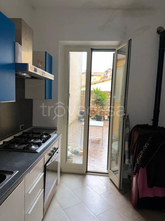 appartamento in vendita ad Allumiere in zona Sant'Antonio