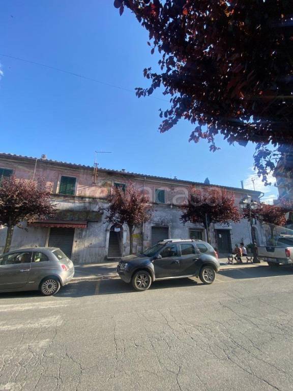 appartamento in vendita ad Allumiere in zona Sant'Antonio