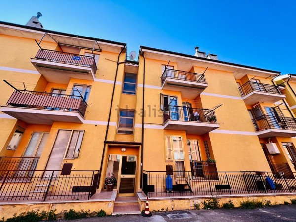 appartamento in vendita ad Allumiere in zona Sant'Antonio