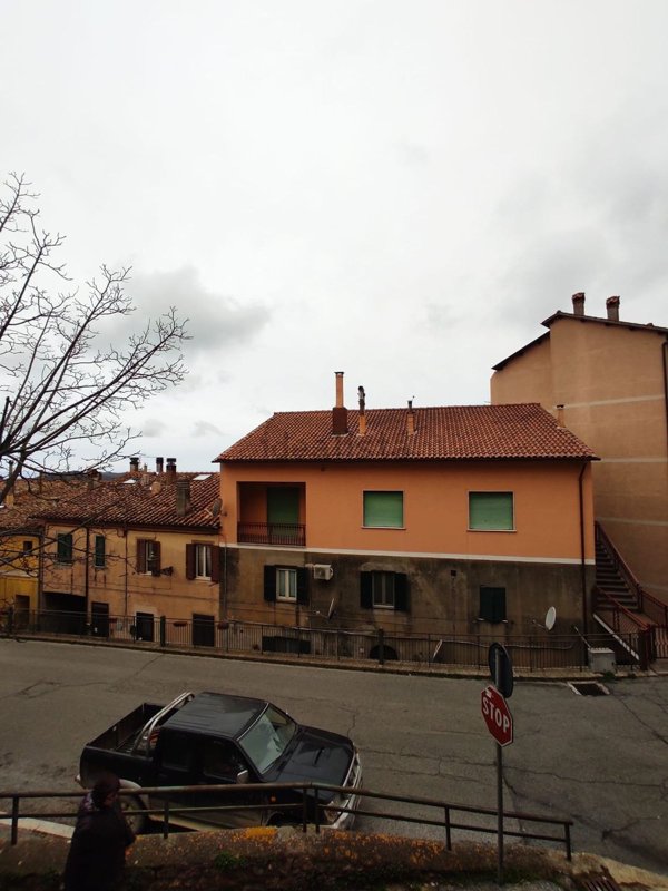 appartamento in vendita ad Allumiere in zona Sant'Antonio