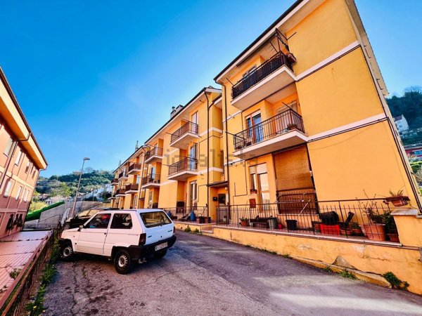 appartamento in vendita ad Allumiere in zona Sant'Antonio