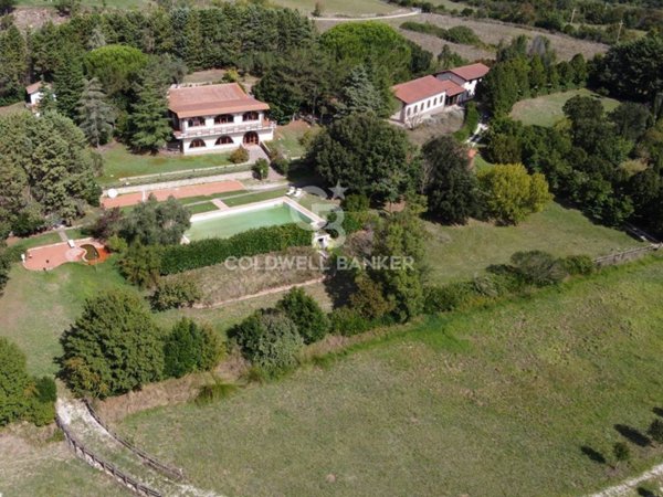 casa indipendente in vendita ad Allumiere in zona La Bianca