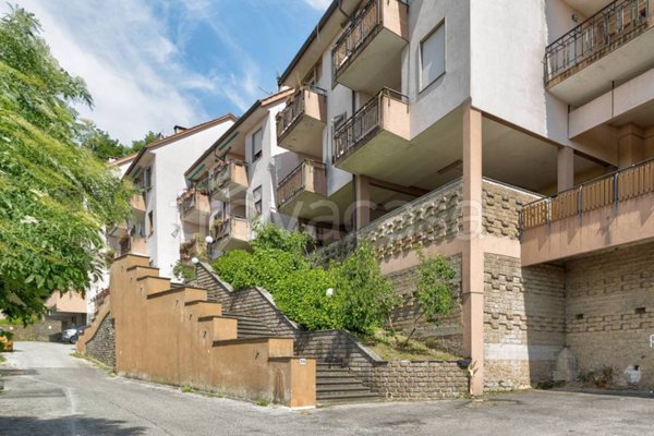 appartamento in vendita ad Allumiere in zona Sant'Antonio